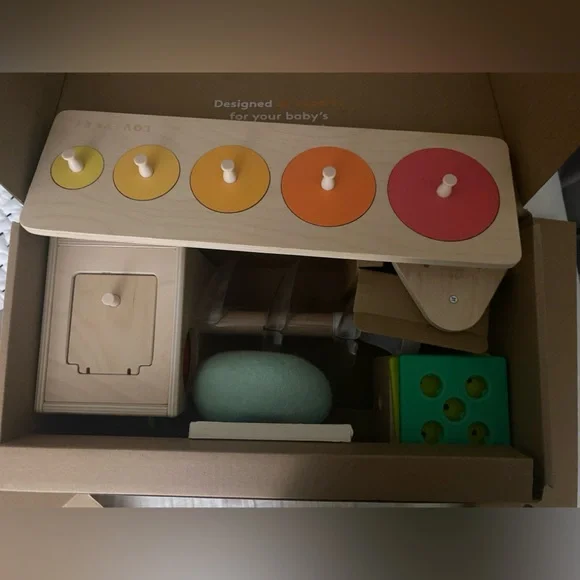 Lovevery The Babbler Play Kit - Full Set - Picture 3 of 6